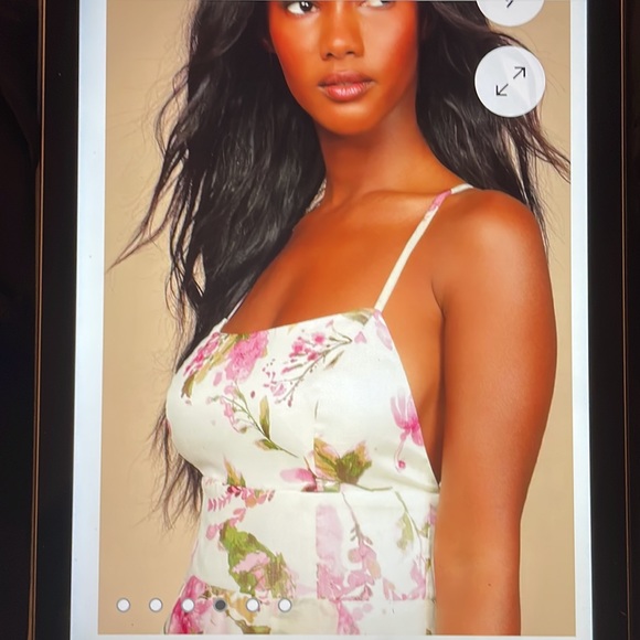 Mood of the night cream floral maxi dress - Picture 3 of 6